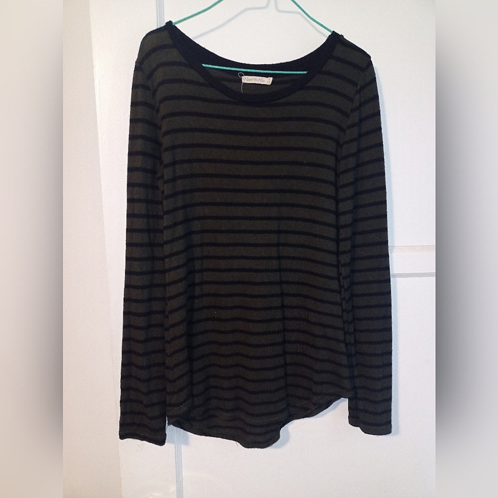 Long sleeve women's shirt
